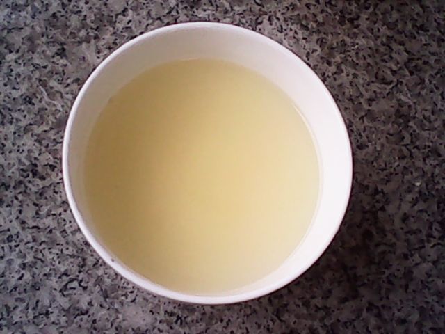 宝贝感冒流鼻涕小妙招,10月宝宝感冒流鼻涕咳嗽吃什么药