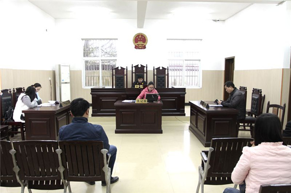 在法院当法官要满足什么条件,在基层当法官