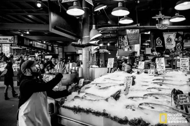 从厨房到餐桌里的美食,从市场到餐桌