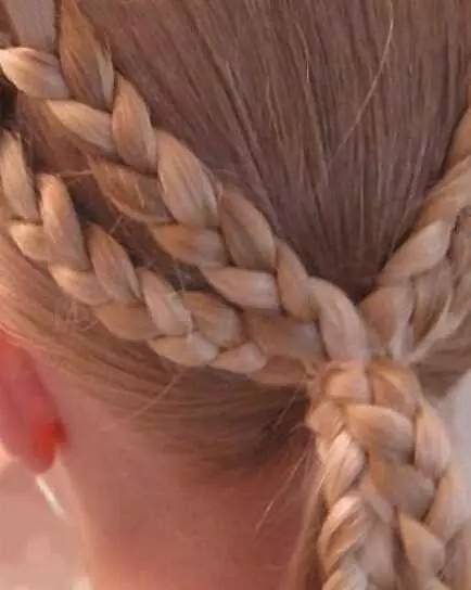 锁骨发伴娘简单编发教程,伴娘披肩编发简单好看吗