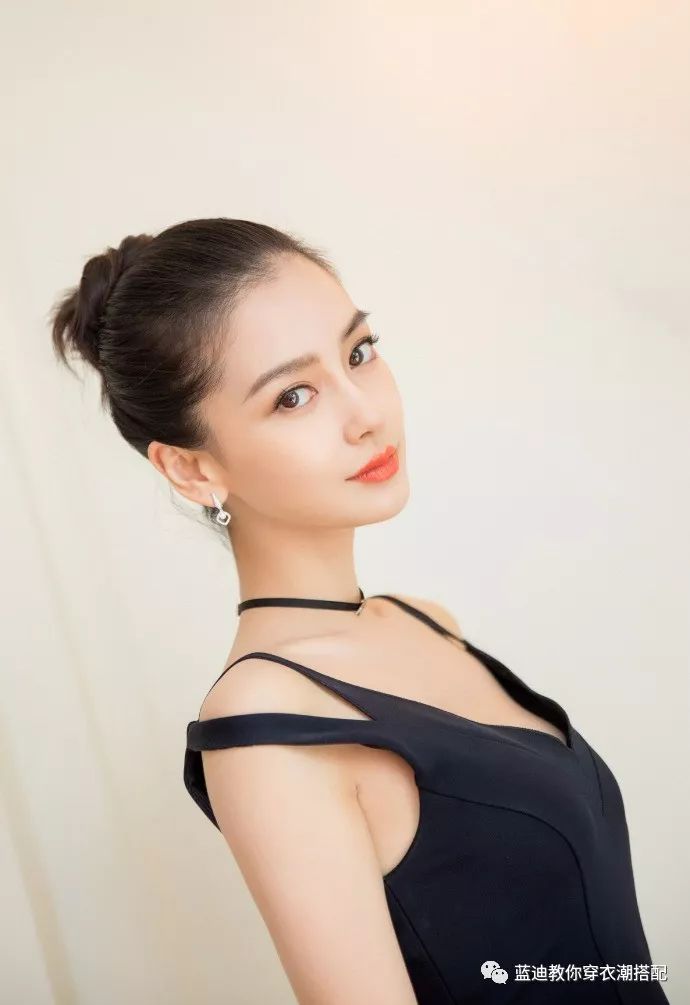 angelababy谭松韵合影,沈月乔欣街拍视频