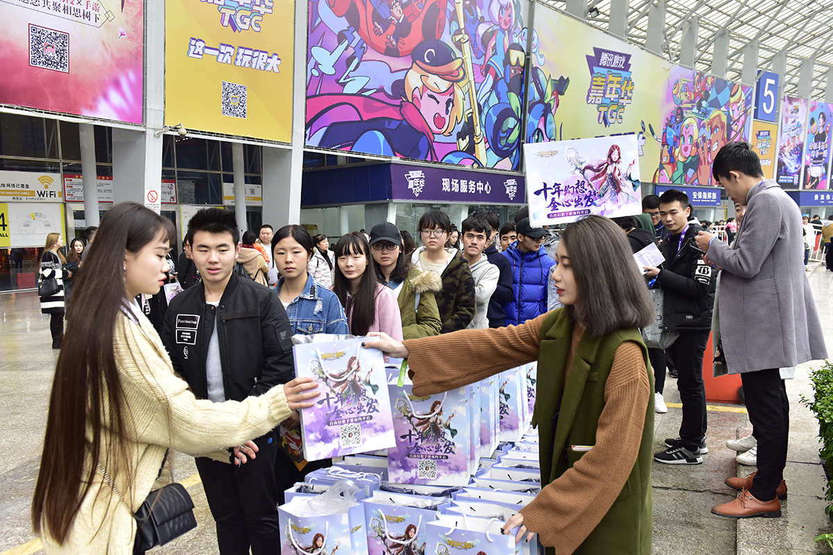 自由幻想手游官网回归礼包,自由幻想手游乘风破浪礼包选什么