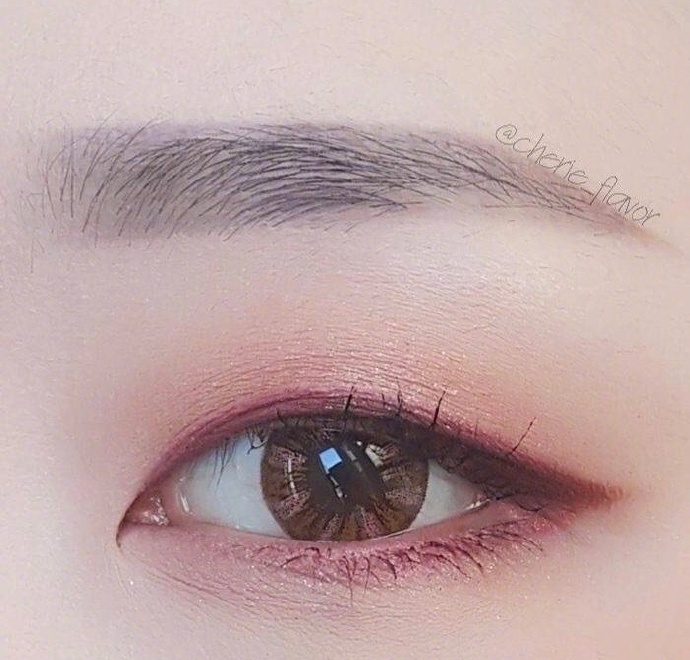 单眼皮但是眼睛大的眼妆教程,单眼皮放大眼睛眼妆教程无假睫毛