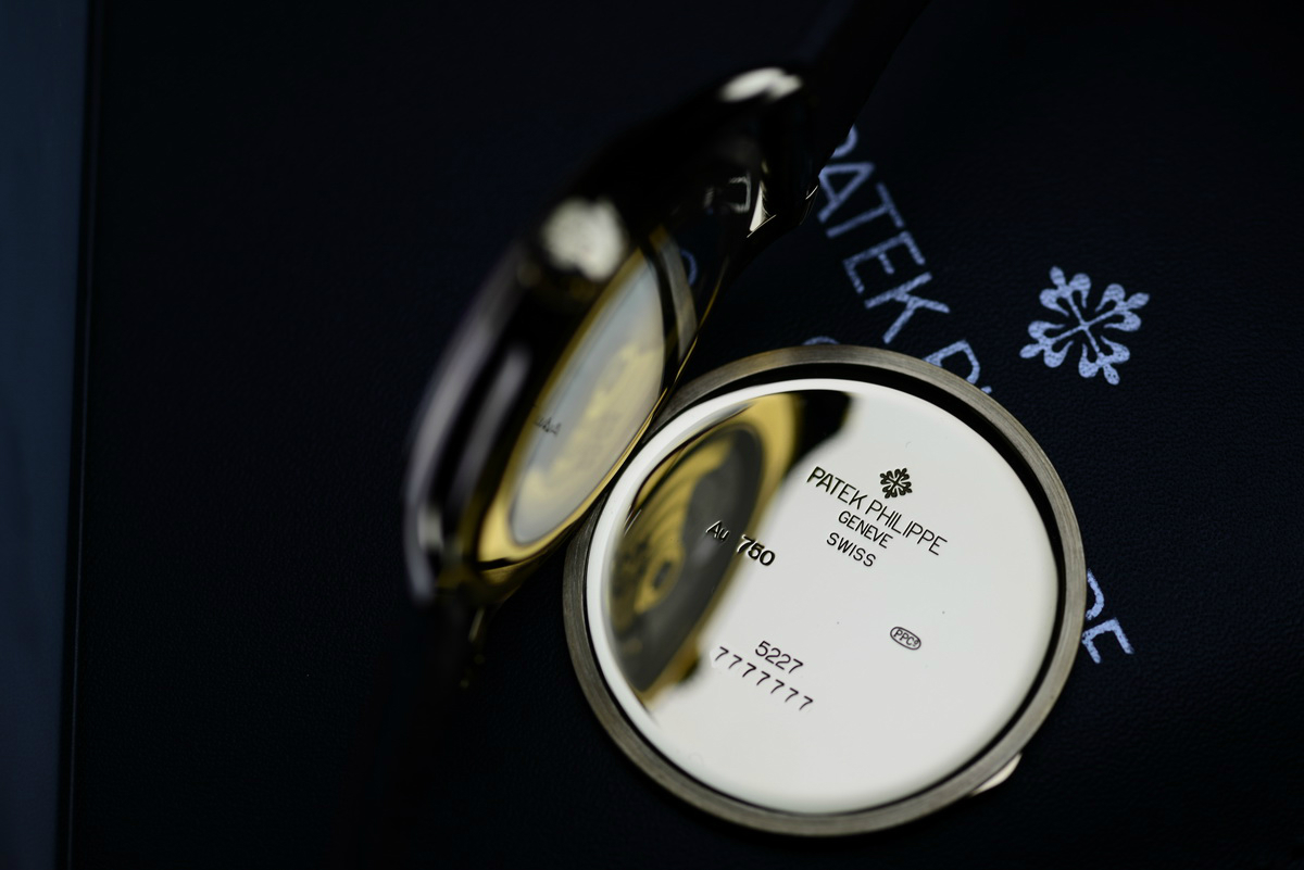 在香港以9折入手百达翡丽5227