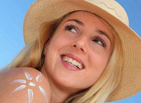 脸上过敏了紧绷怎么办,脸上过敏干痒红肿紧绷起皮涂什么