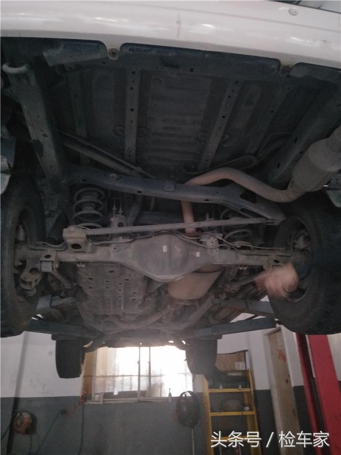 八年的霸道卖28万？不愧是“烂路王”，买家卖家都值了