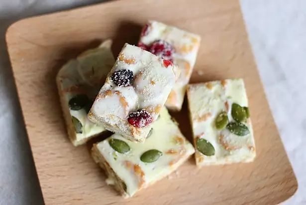 有哪些特别受办公室欢迎的小零食,上班必备8款小零食