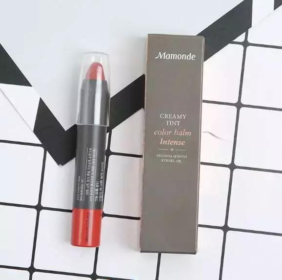 涂对口红,眼妆画成熊猫,也是伪素颜！