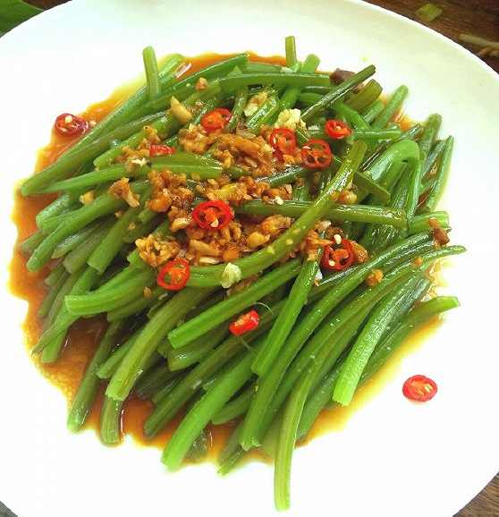 红薯梗的营养价值是什么,红薯藤营养价值与食用功效