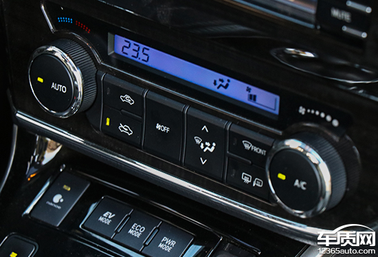 卡罗拉双擎天青石2019款试驾,家用车之最佳选择卡罗拉双擎