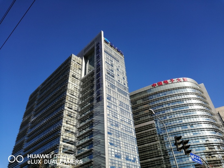 华为nova2s手机发布价格,华为nova2s二手机目前价格