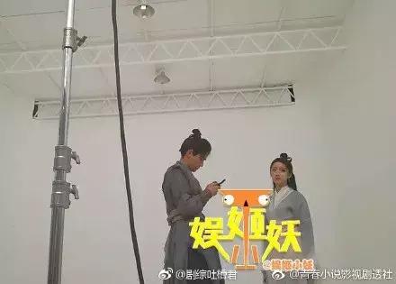 又双叒叕翻拍了！两位新晋小鲜肉你更看好谁？