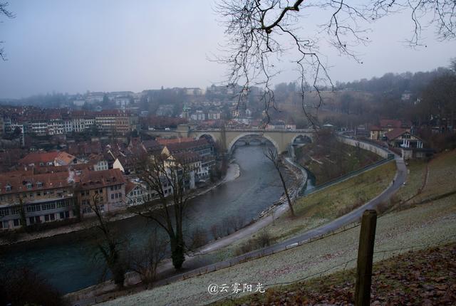 这座以熊命名的城市，不仅是首都，还成了世界文化遗产