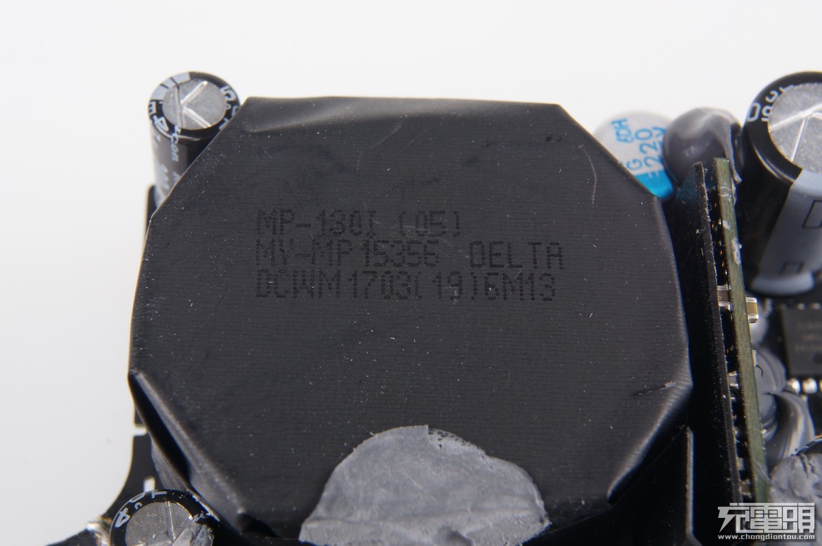 苹果87w充电器原装测评,苹果原装pd充电器66w超级快充