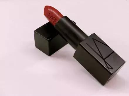 枫叶色口红合适春天涂吗,枫叶色哑光大牌口红