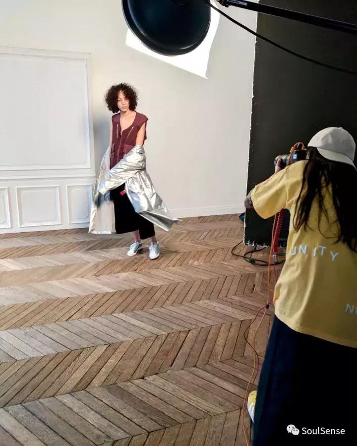 权志龙唯一公认的闺蜜,权志龙承认的女朋友