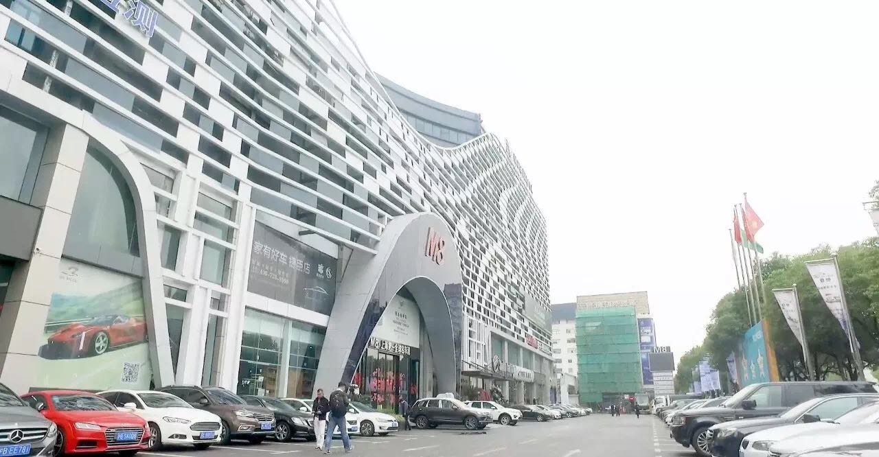 我去魔都二手车市场逛了一圈，最后竟然选择了传说中最没性价比的