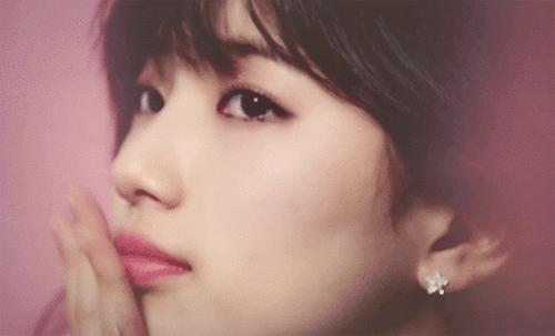 护肤使用爽肤水和精华能够吗,化妆水精华面霜哪个更重要