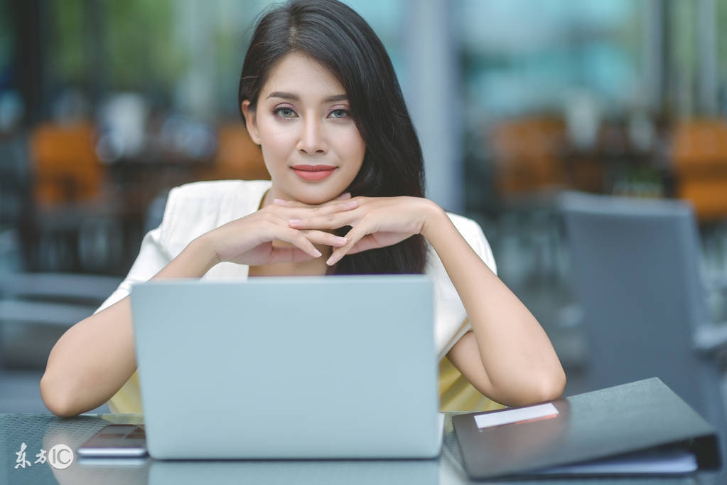 异地恋为了女朋友放弃工作应该吗,为了结束异地恋放弃高薪工作