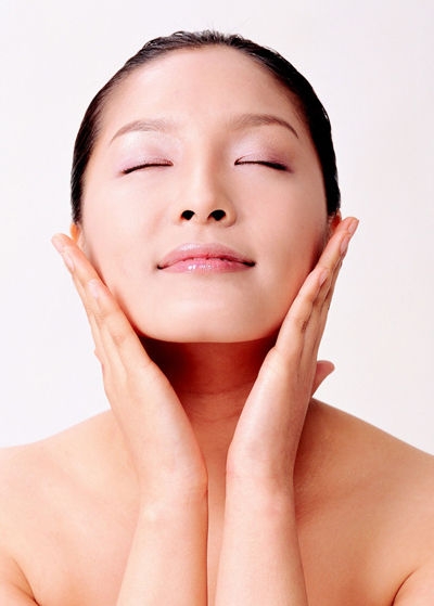 教你一招轻松消除法令纹,如何去法令纹小窍门最有效