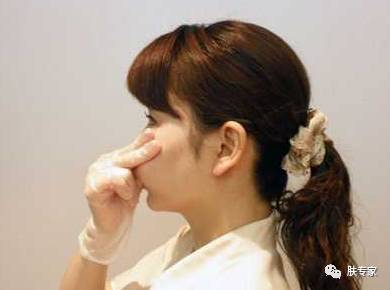 法令纹能够通过护肤品改善吗,有护肤手法真的能淡化法令纹吗