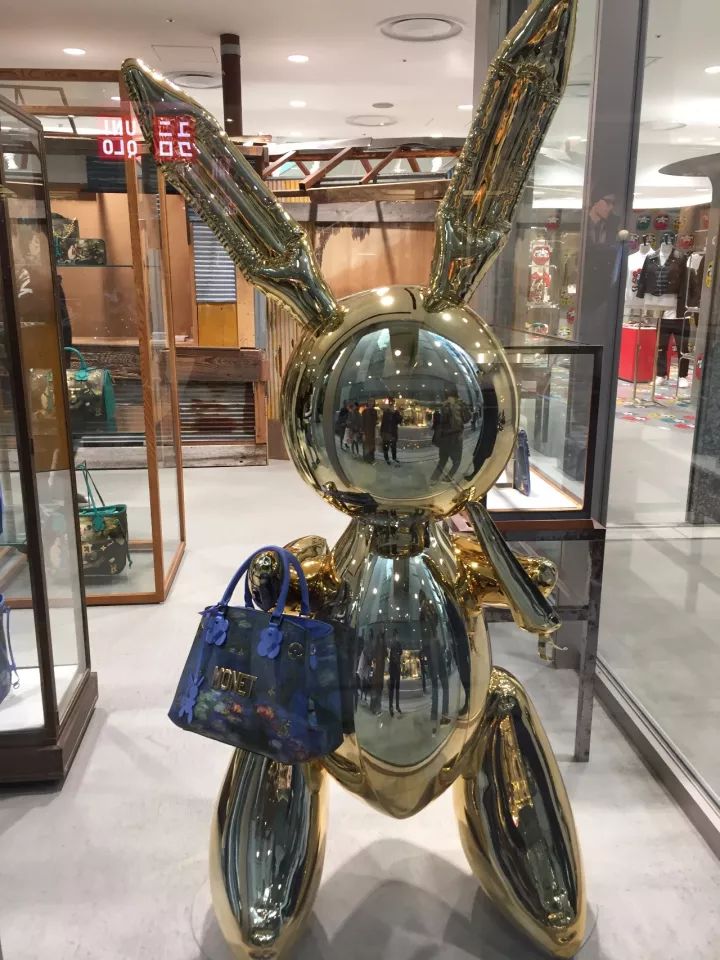 日本门店如何吸引年轻人？品牌IP化成8090后收割机｜鲜锋日本行