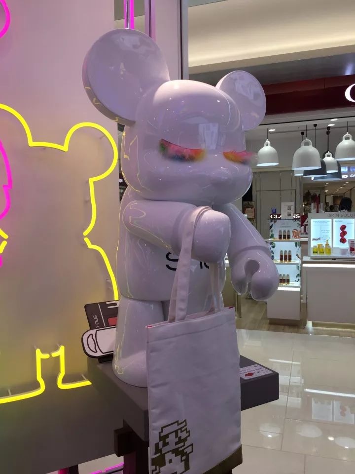 日本门店如何吸引年轻人？品牌IP化成8090后收割机｜鲜锋日本行