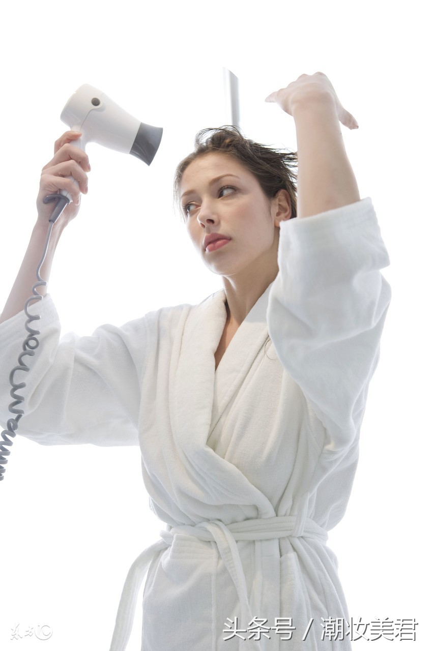 新手美睫粘不住假睫毛,美睫怎么避免不粘到下睫毛