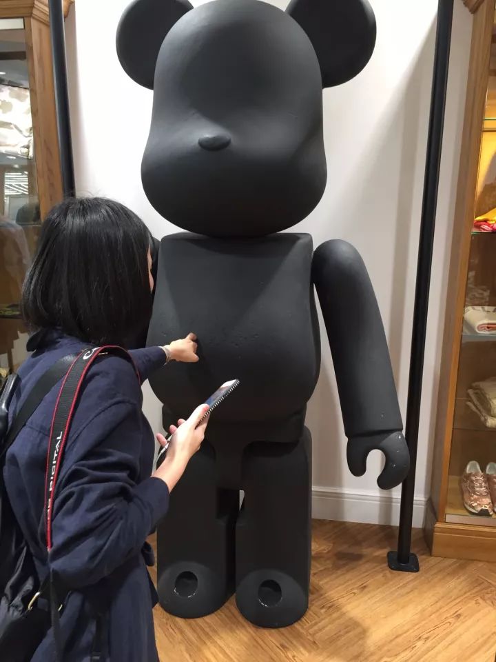 日本门店如何吸引年轻人？品牌IP化成8090后收割机｜鲜锋日本行