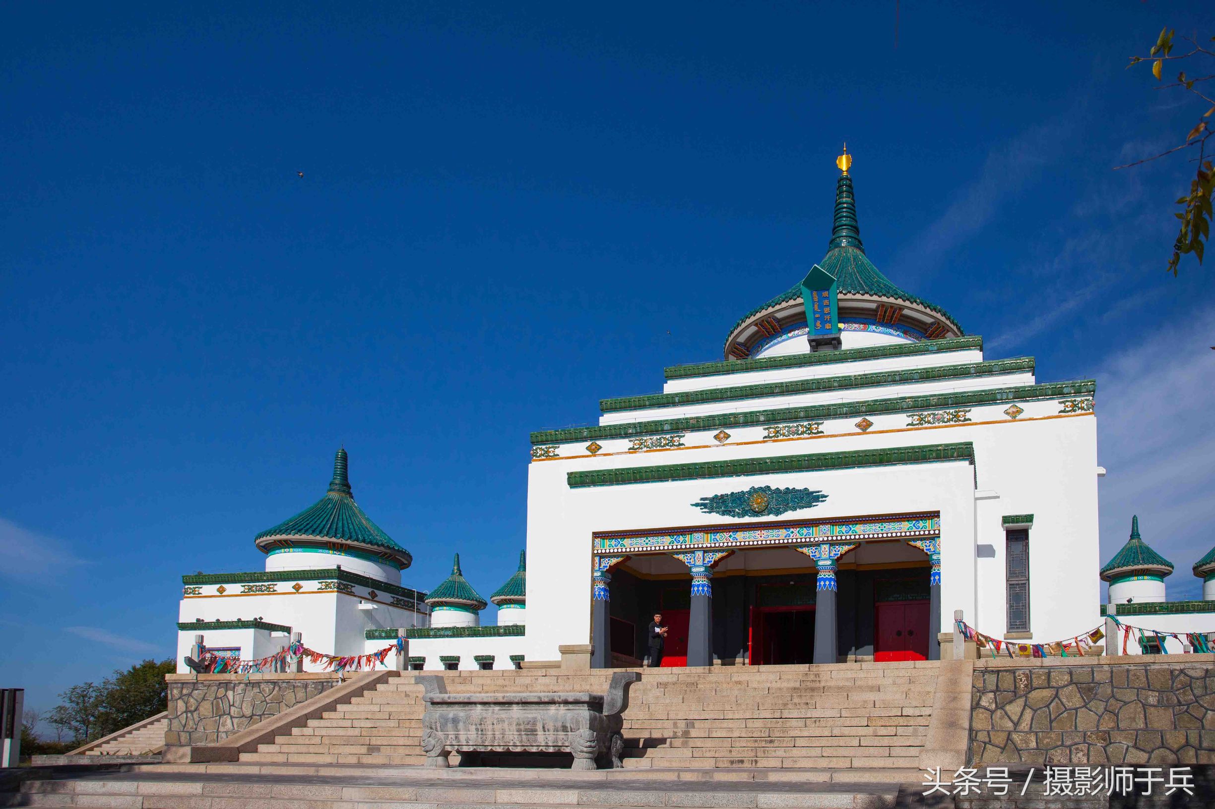 乌兰浩特成吉思汗庙70年代图 (乌兰浩特成吉思汗庙门票在哪买)