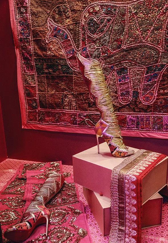 rihanna最新出街,rihanna街头