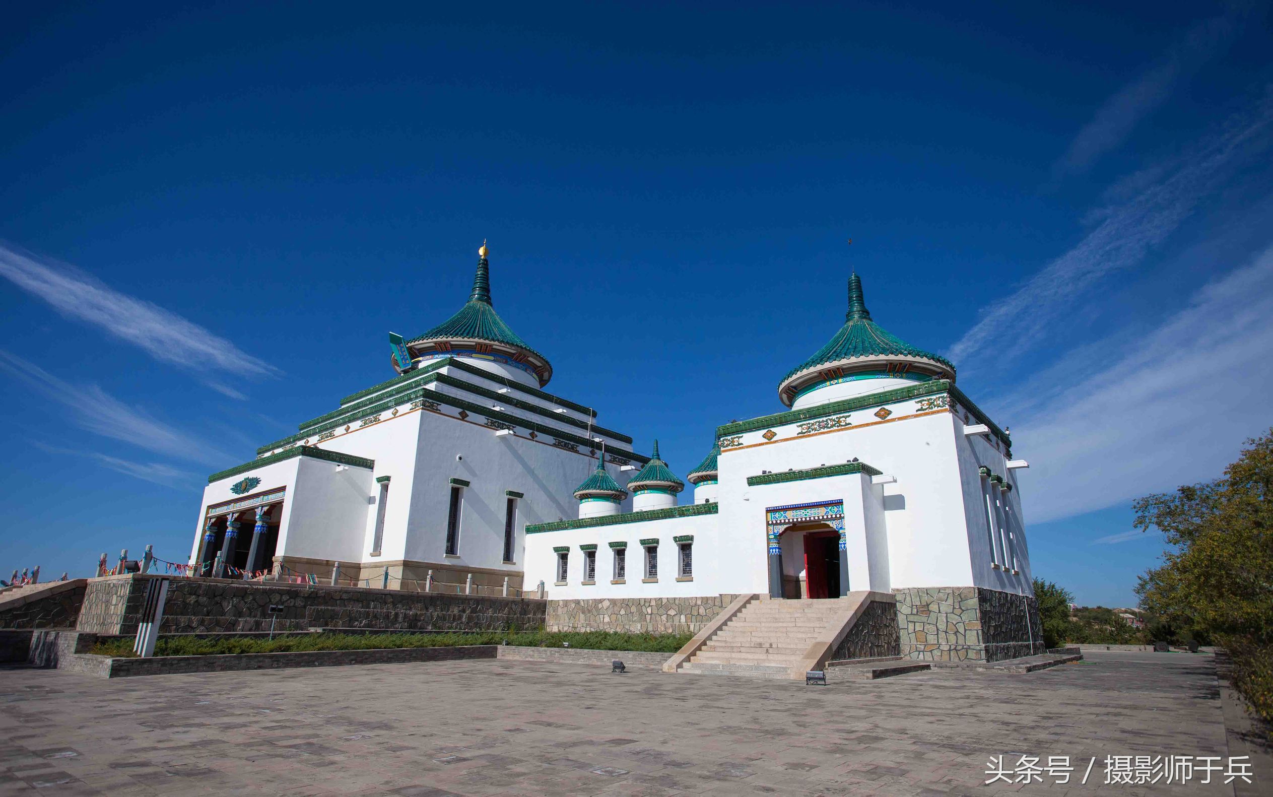 乌兰浩特成吉思汗庙70年代图 (乌兰浩特成吉思汗庙门票在哪买)