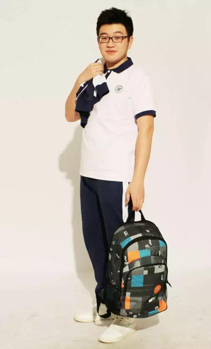 今年学校最流行的校服,最好看的春夏秋冬校服