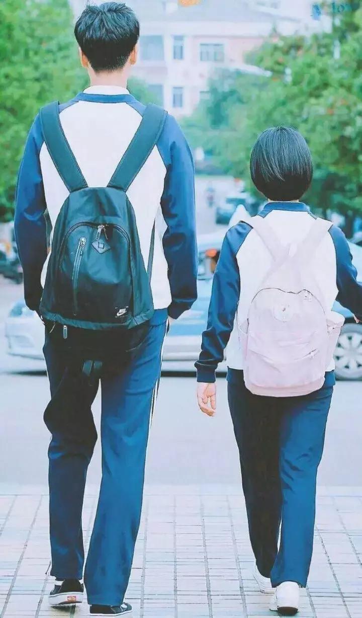 又少一个男神？没关系，你们的新晋男票“小彭于晏”已经上线！