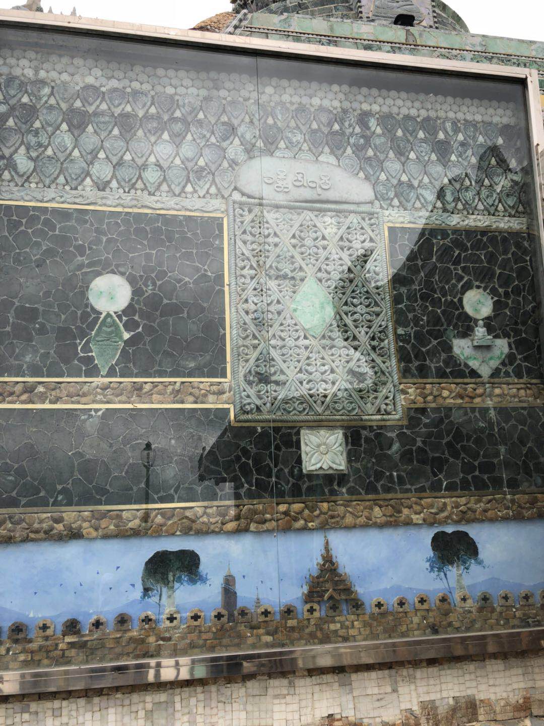 缅甸曼德勒角湾翡翠市场原石收购,缅甸角湾翡翠交易市场