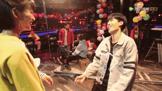 又少一个男神？没关系，你们的新晋男票“小彭于晏”已经上线！