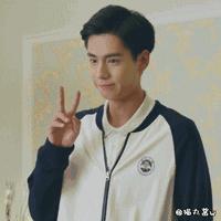 又少一个男神？没关系，你们的新晋男票“小彭于晏”已经上线！