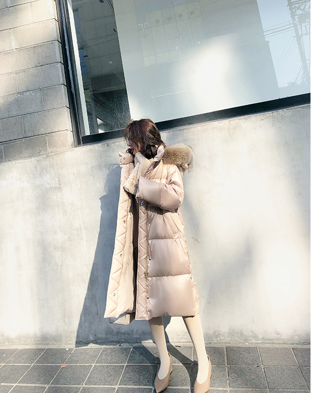 今年超流行的羽绒服你都买对了吗 (今年最流行的羽绒服有哪些)