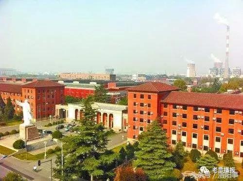 洛阳一拖东方红25马力单缸拖拉机,洛阳中国一拖实力