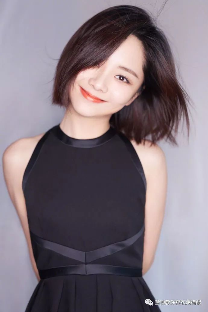 angelababy谭松韵合影,沈月乔欣街拍视频