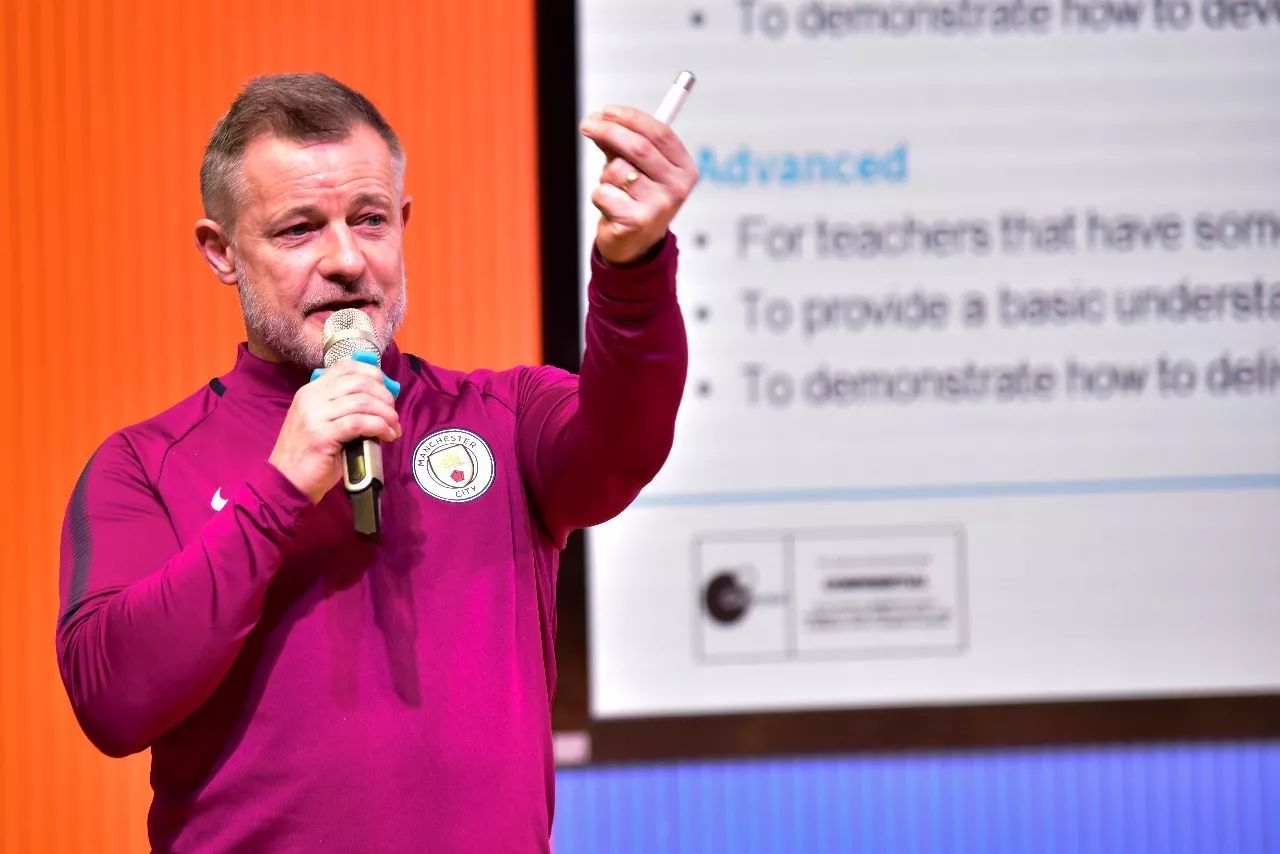 中美足球交流开幕式,中外足球交流