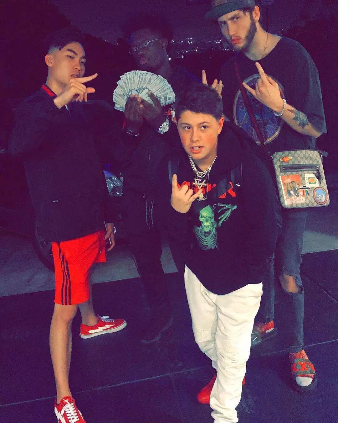 00后开法拉利倒卖球鞋年入百万美金还在争做佛系青年的90后该醒了！