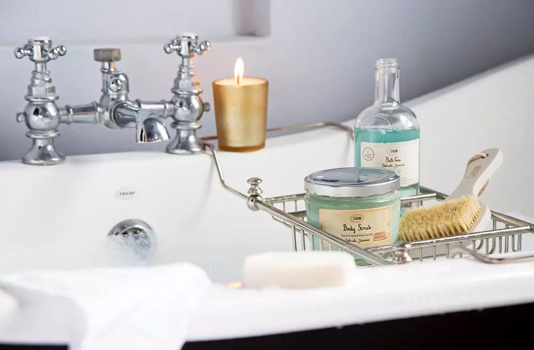 不做“白屑公举”！10款专业级水疗护理的沐浴油，拯救冬季尴尬！