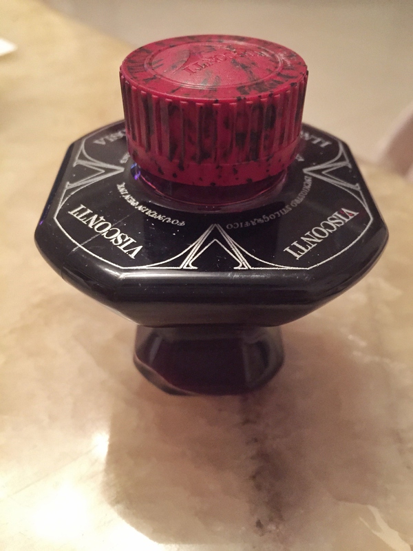 一支钢笔能够用不同颜色的墨水吗,钢笔用什么颜色的墨水才炫酷