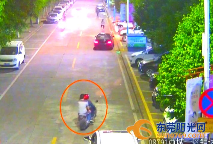 横沥一快递哥业余干了这份“兼职”结果……