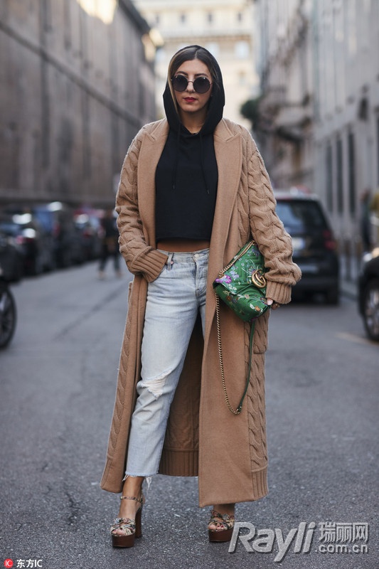 想做多金有品“好命女”？那你缺袁姗姗娜扎的驼色大衣