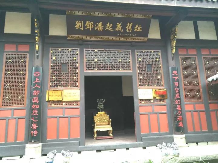 佛教是消极的？看看这些法师的做法是如何让我们感动的