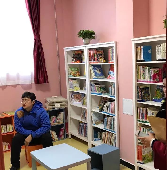 能够购物又能够用别的功能的软件,能够购物又能够吃饭的地方