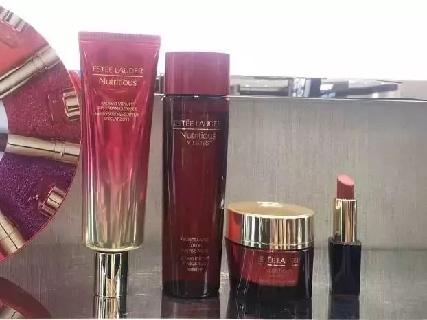 一夜之间，杭州姑娘账上突然多了一大笔资金！背后牵出惊人秘密……