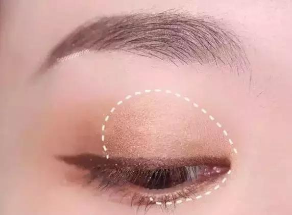 几十块眼影和几百块的差不多,几十块钱眼影推荐哪款好用